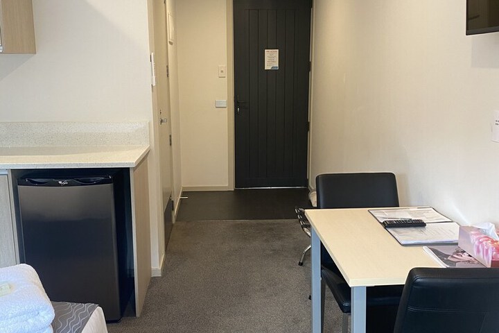 Room 17 of 44