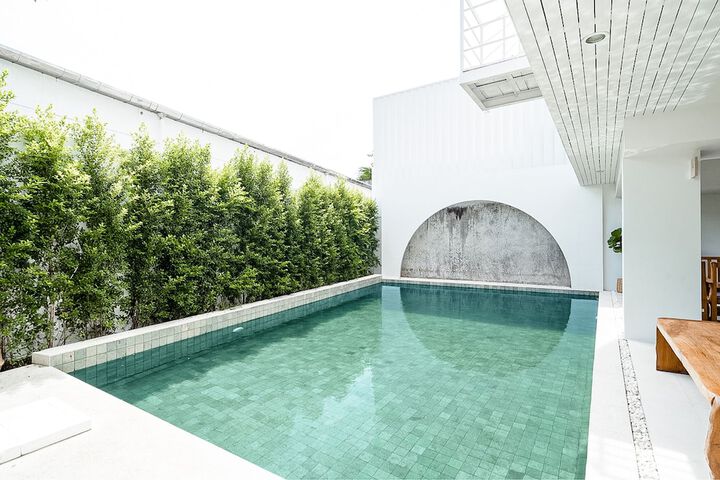 Pool 43 of 63