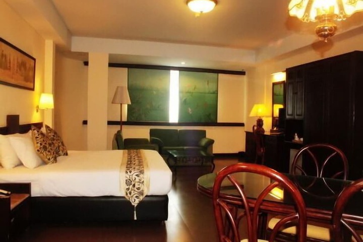Room 4 of 29
