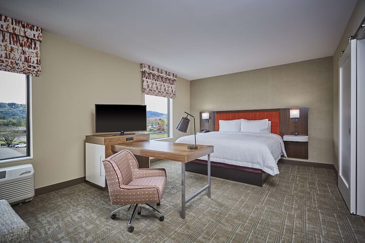 Room 15 of 34