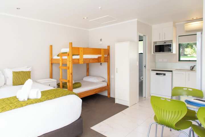 Room 5 of 123