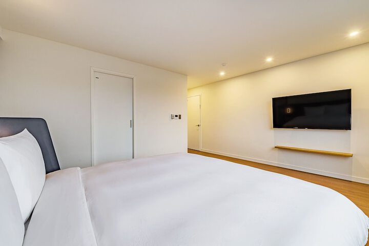 Room 36 of 144