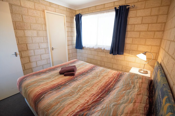 Room 8 of 117