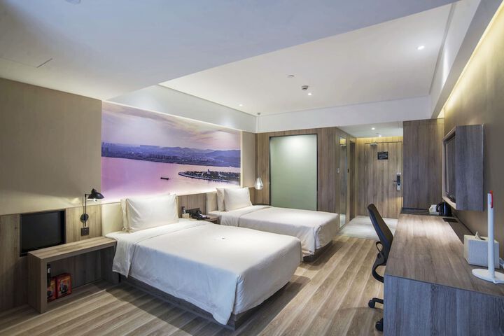 Room 29 of 68