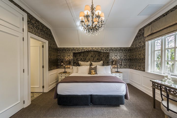 Room 28 of 86