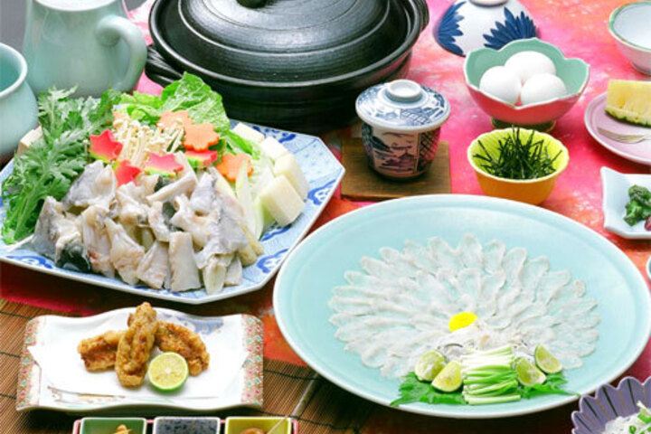 Fugu Kaiseki (winter only) *The dishes shown are examples