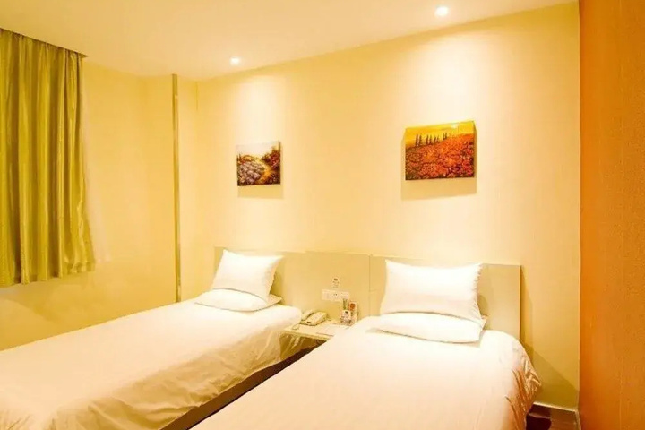 Room 4 of 14