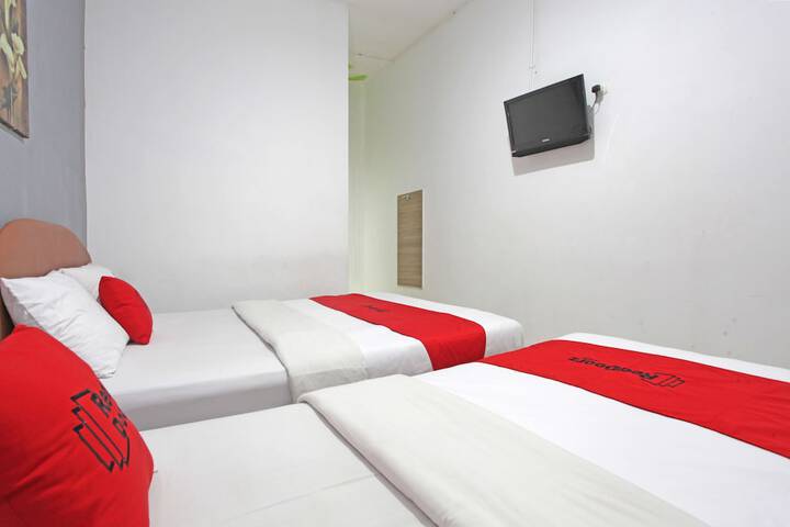 Room 13 of 23