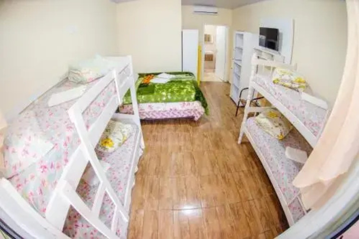 Room 4 of 18
