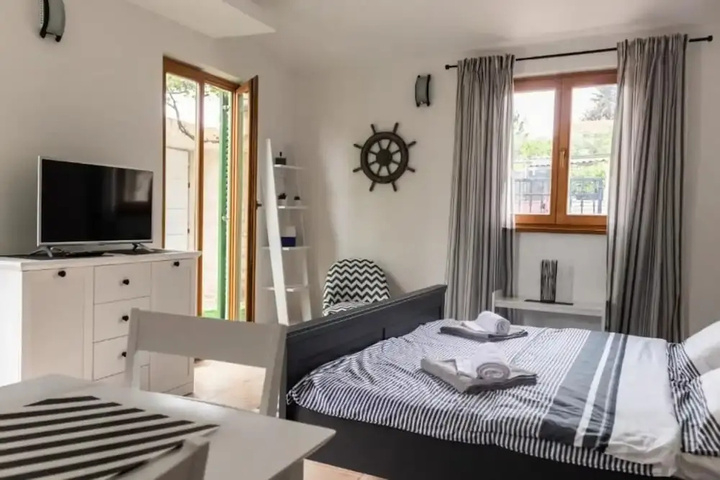 Kike 60 Meters From the Beach SA1