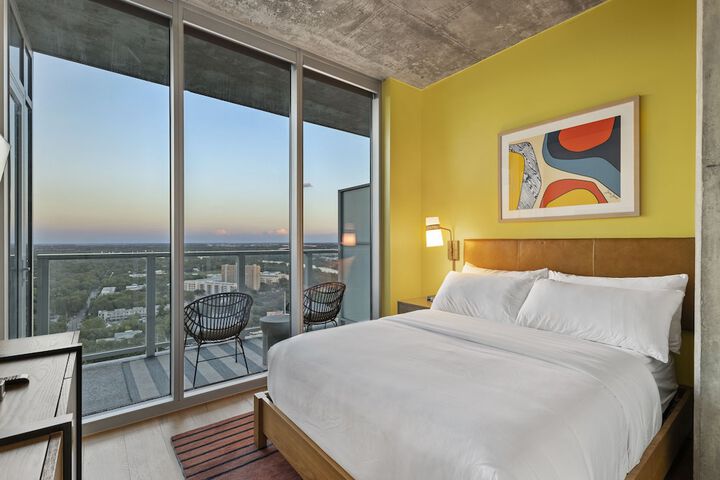 Room 51 of 860