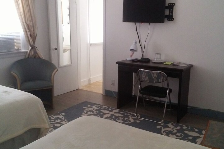Room 13 of 46