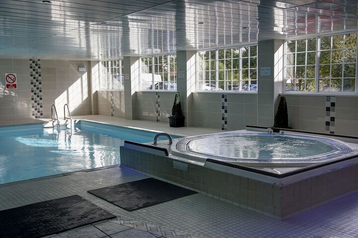 Pool Hotel