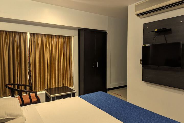 Room 3 of 35