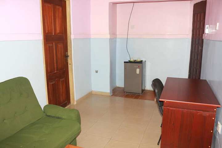 Room 9 of 21