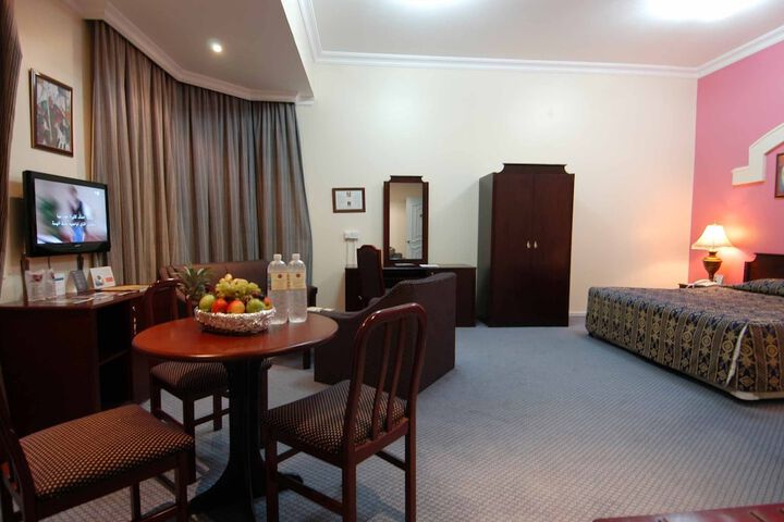 Room 5 of 6