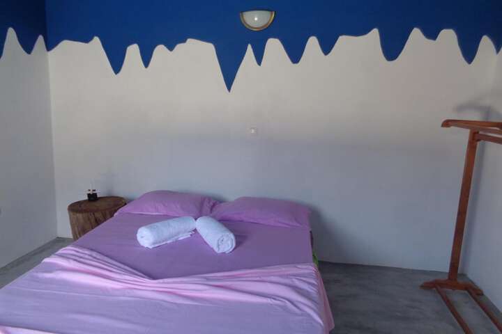 Room 10 of 46