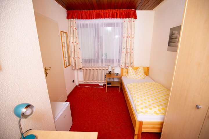 Room 3 of 21