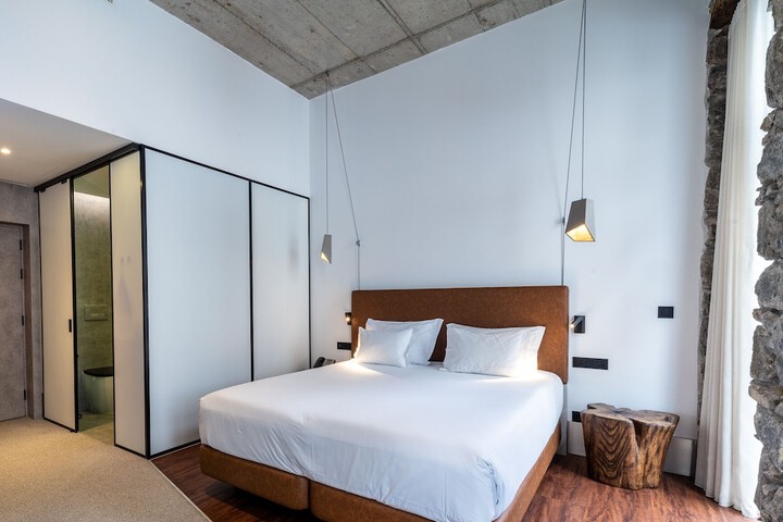 Room 14 of 40