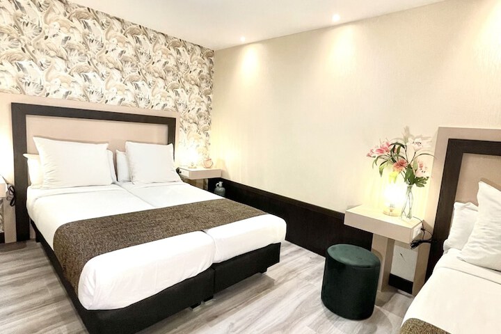 Room 6 of 35