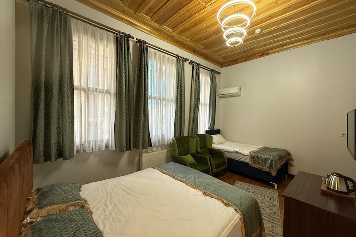 Room 16 of 64