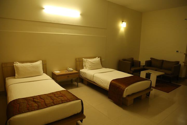 Room 3 of 39
