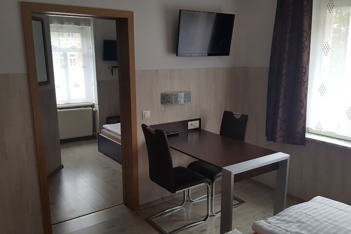 Room 9 of 41