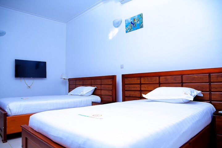 Room 13 of 26
