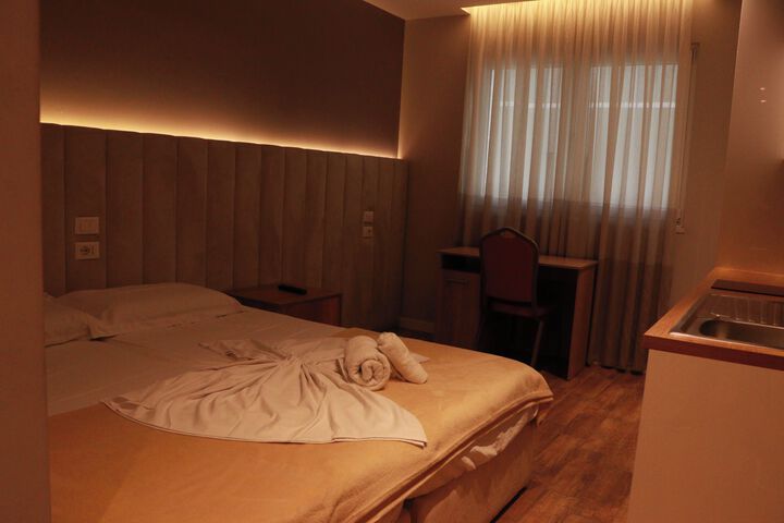 Room 53 of 57