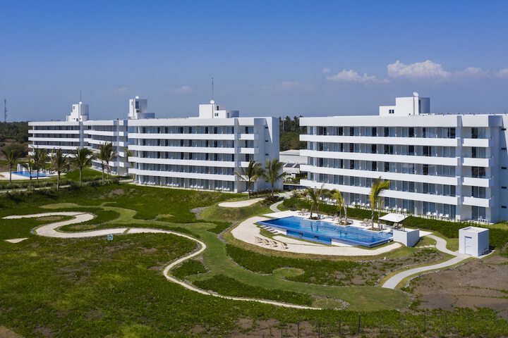 Hotel 63 of 64
