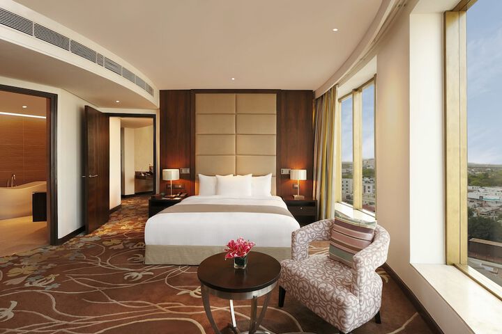 Room 5 of 74