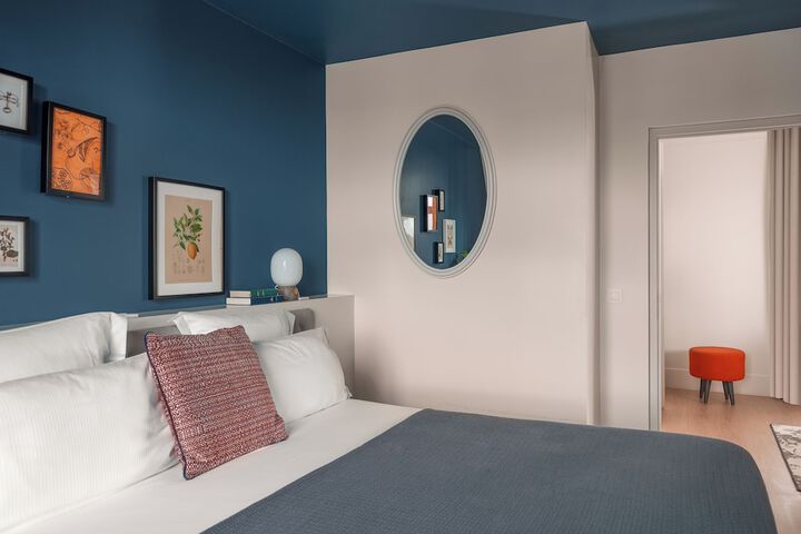 Room 8 of 65