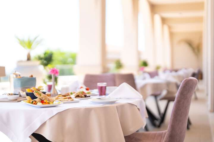 Dining 250 of 283