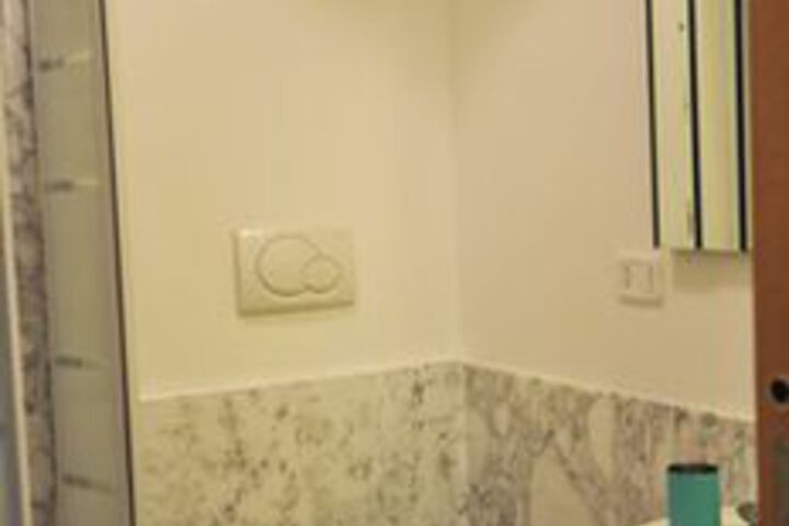 Room 5 of 110
