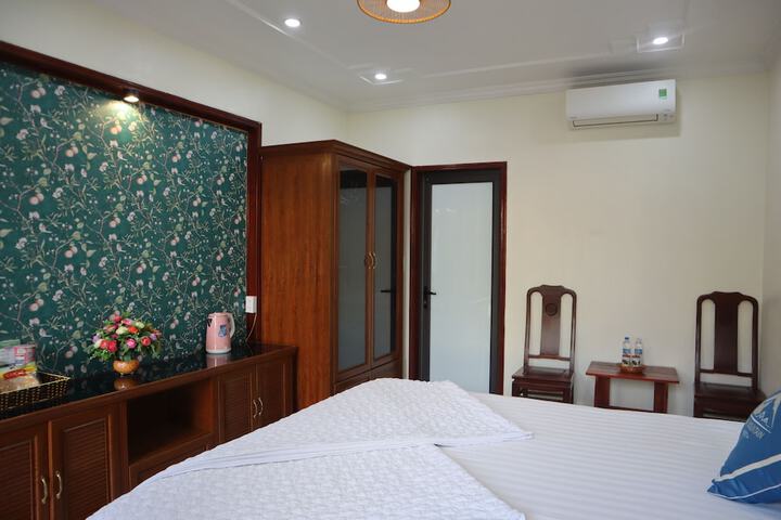 Room 45 of 98