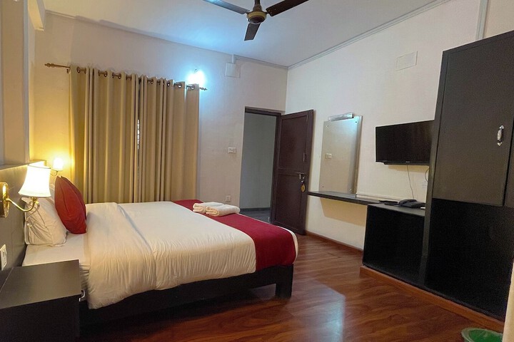 Room 15 of 21