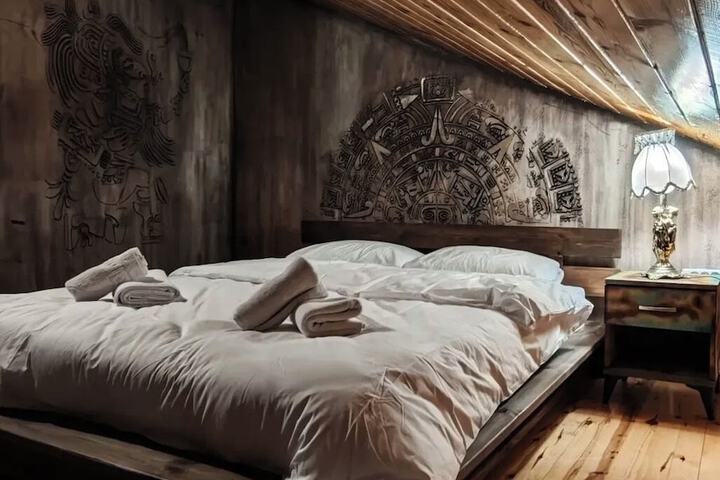 Room 17 of 46