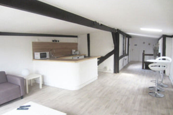 Room 12 of 18