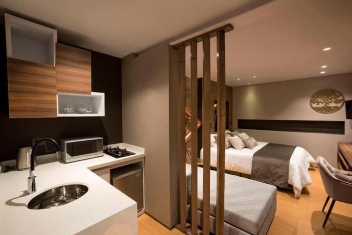 Room 4 of 13