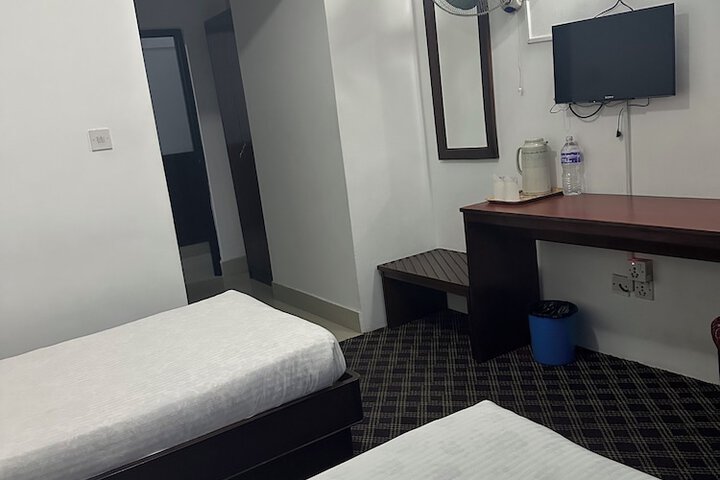 Room 34 of 93