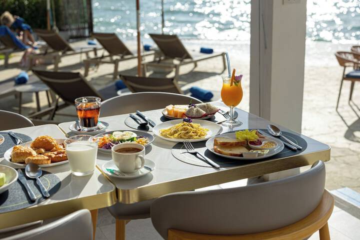 Breakfast/Coffee Service 259 of 293
