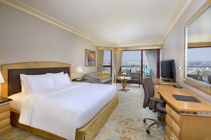 Room 20 of 106
