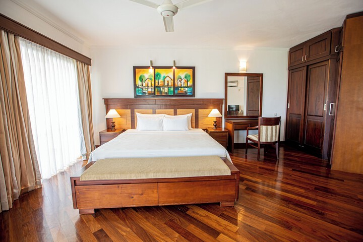 Room 5 of 46