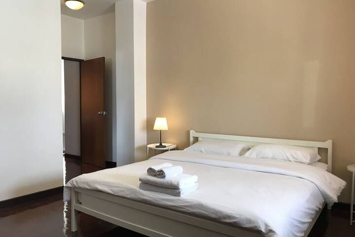 Room 14 of 86