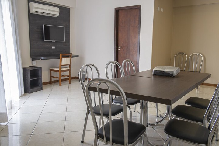 Business Center 56 of 65