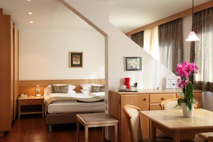 Room 6 of 57