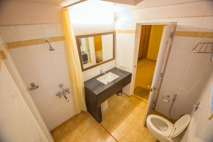Room 10 of 31