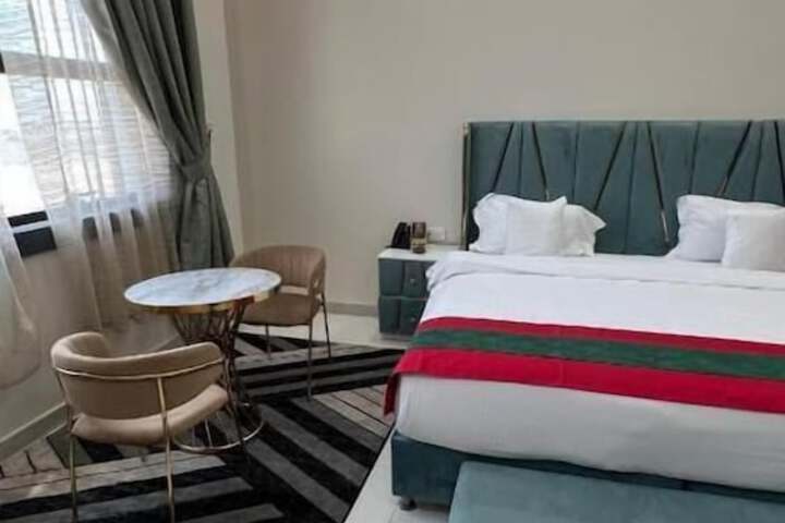 Room 16 of 20