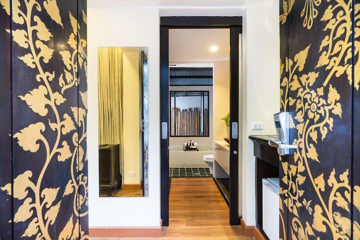 Room 32 of 101