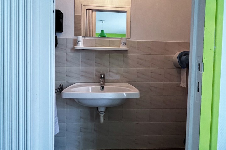 Room 40 of 57
